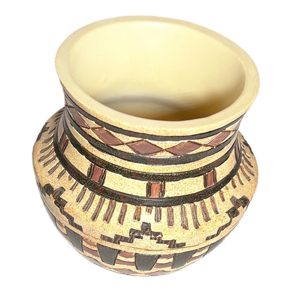 Aztec Design carved segmented hand painted vase Made in India 4" tall and wide - Picture 3 of 13